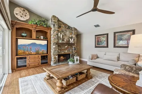 1056 New Castle Lane Oviedo FL 32765