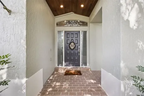 1056 New Castle Lane Oviedo FL 32765