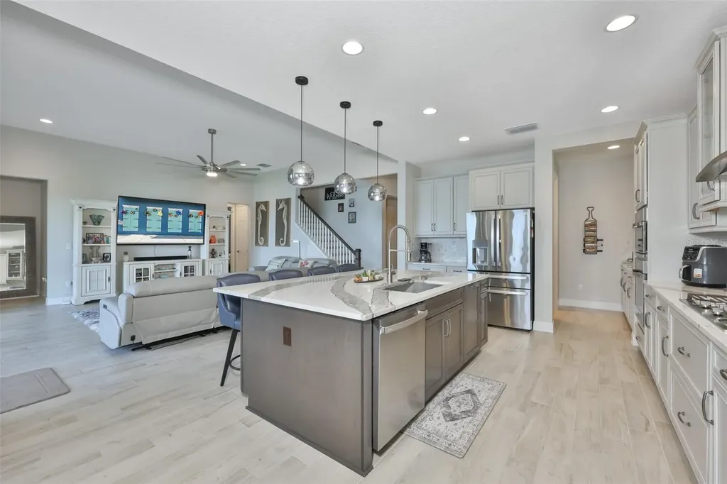 5379 Everlong Drive Apollo Beach FL 33572