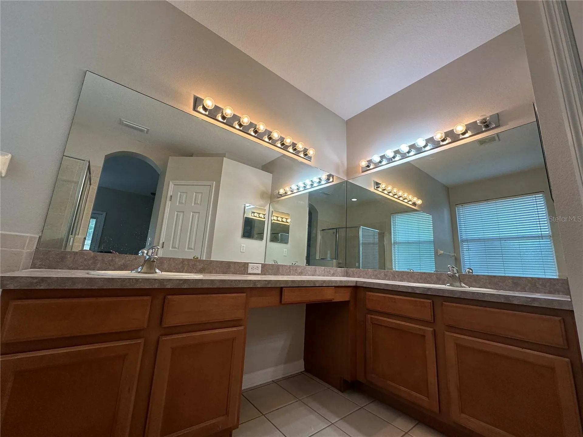 8037 Moccasin Trail Drive Riverview FL 33578