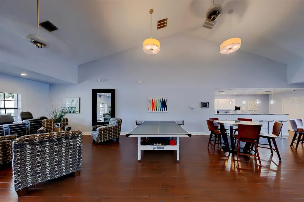 222 Pompano Drive SE St Petersburg FL 33705