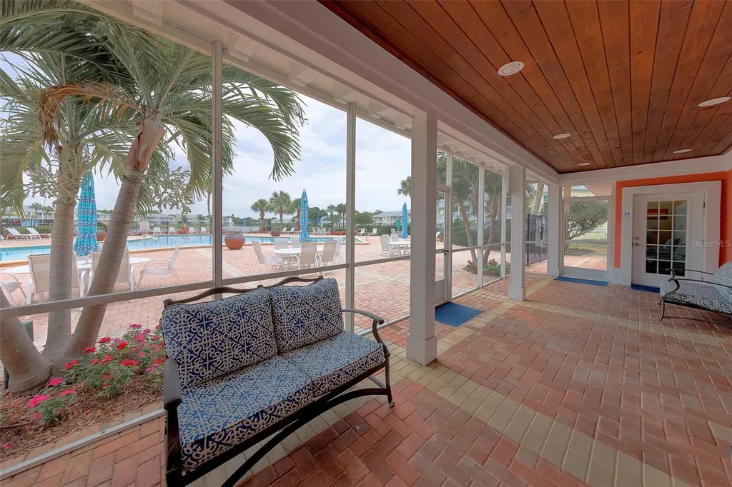 222 Pompano Drive SE St Petersburg FL 33705