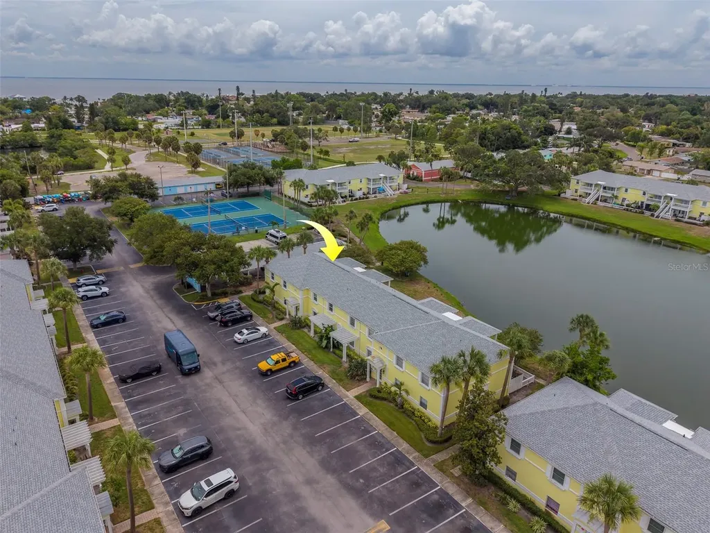 222 Pompano Drive SE St Petersburg FL 33705