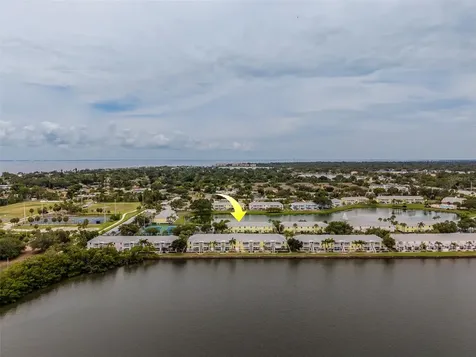 222 Pompano Drive SE St Petersburg FL 33705