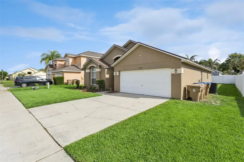 7903 Golden Pond Circle Kissimmee FL 34747