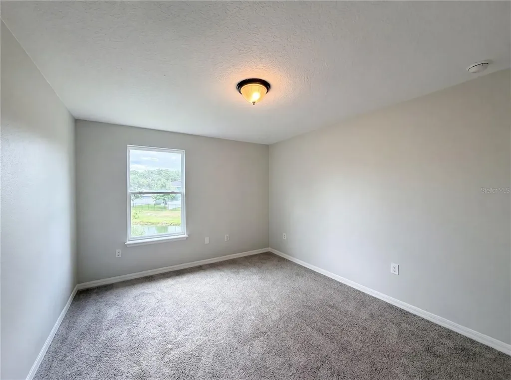 4876 Grassy Knoll Drive Tavares FL 32778