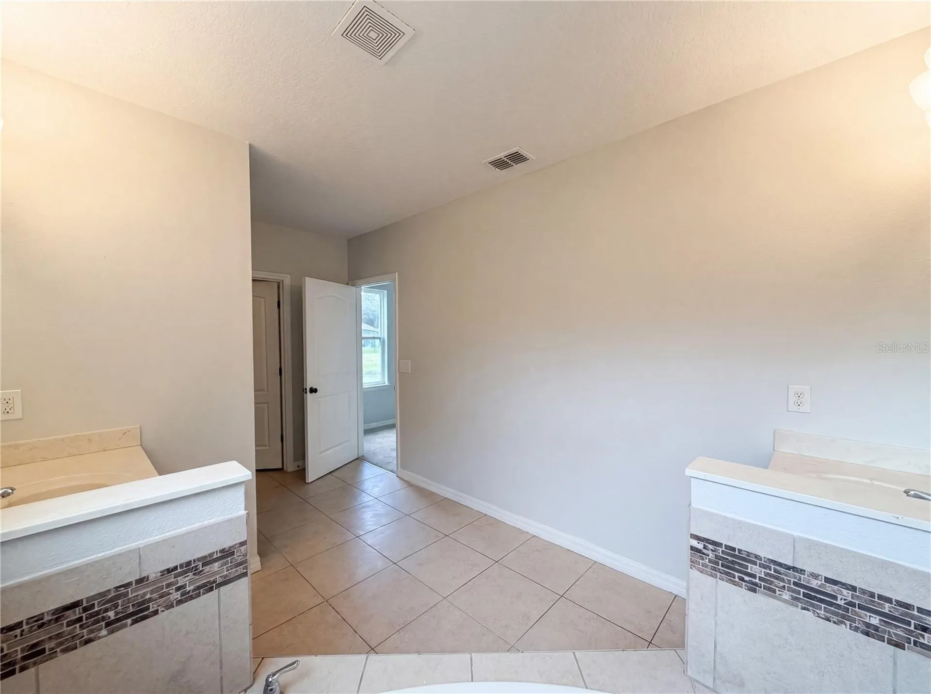 4876 Grassy Knoll Drive Tavares FL 32778