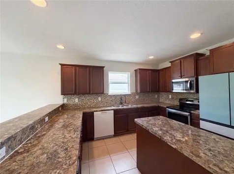 4876 Grassy Knoll Drive Tavares FL 32778