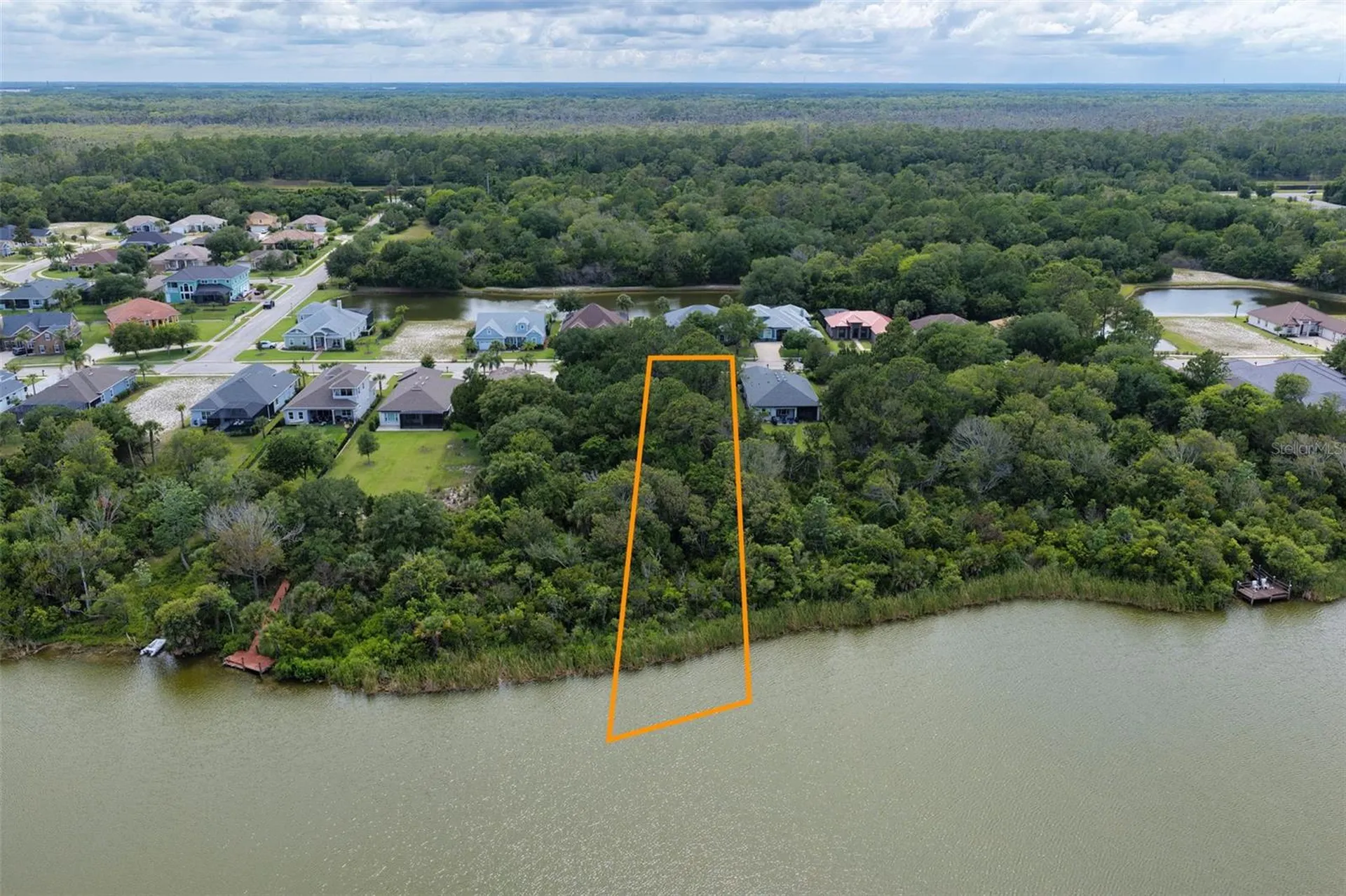18 N Lakewalk Drive Palm Coast FL 32137
