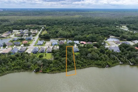 18 N Lakewalk Drive Palm Coast FL 32137