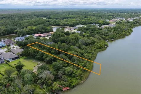 18 N Lakewalk Drive Palm Coast FL 32137