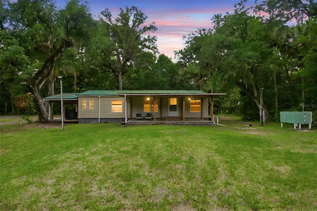 1900 Retreat Road Geneva FL 32732