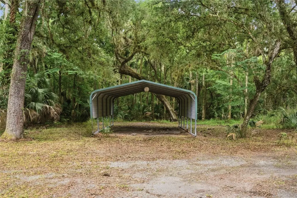 1900 Retreat Road Geneva FL 32732