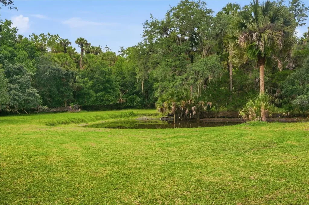 1900 Retreat Road Geneva FL 32732