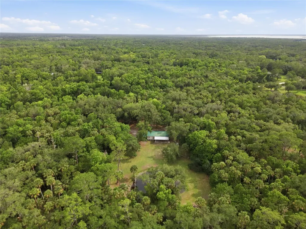 1900 Retreat Road Geneva FL 32732