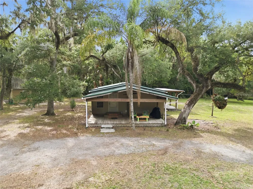 1900 Retreat Road Geneva FL 32732