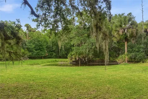 1900 Retreat Road Geneva FL 32732