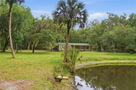 1900 Retreat Road Geneva FL 32732