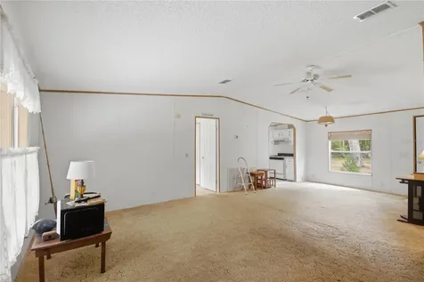 1900 Retreat Road Geneva FL 32732