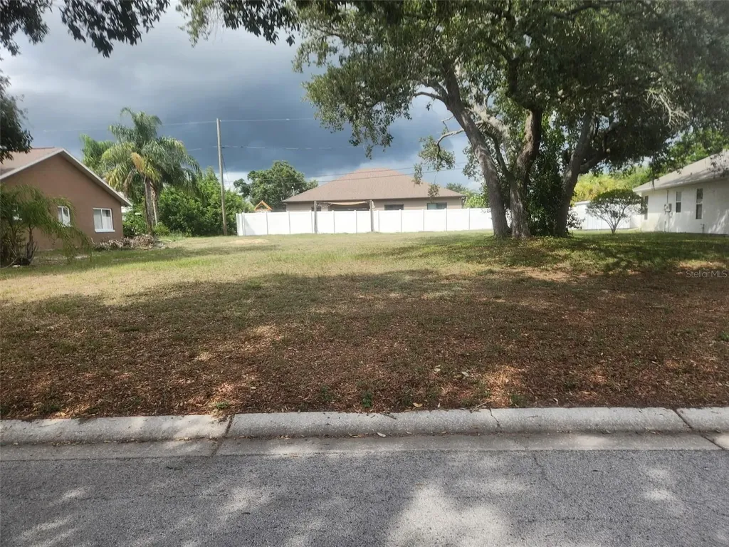 Kenneth Way Tarpon Springs FL 34689