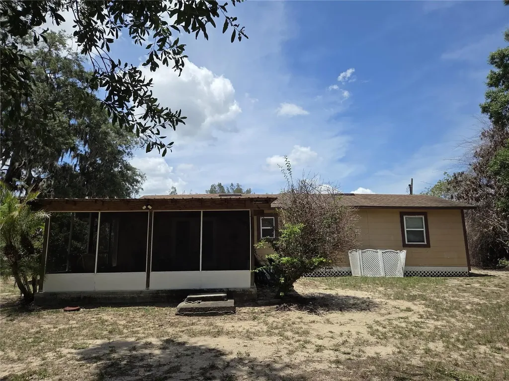 124 E F Street Frostproof FL 33843