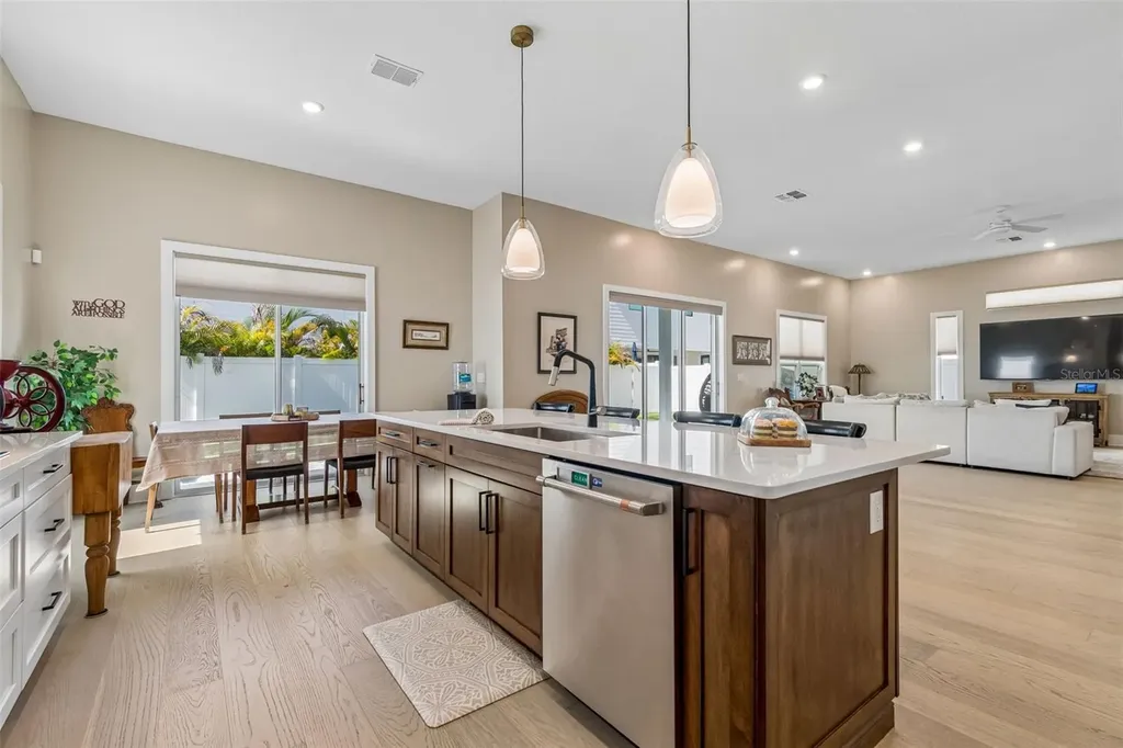 4022 W Bay To Bay Boulevard Tampa FL 33629
