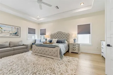 4022 W Bay To Bay Boulevard Tampa FL 33629