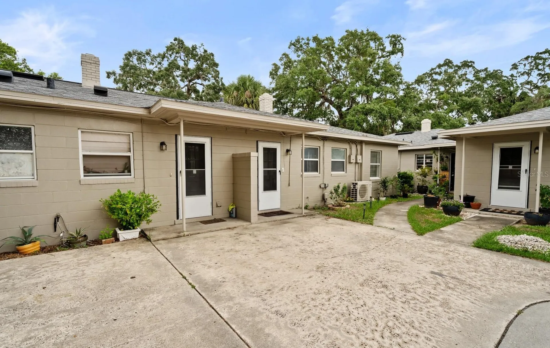 1008 - 1014 E Central Boulevard Orlando FL 32801
