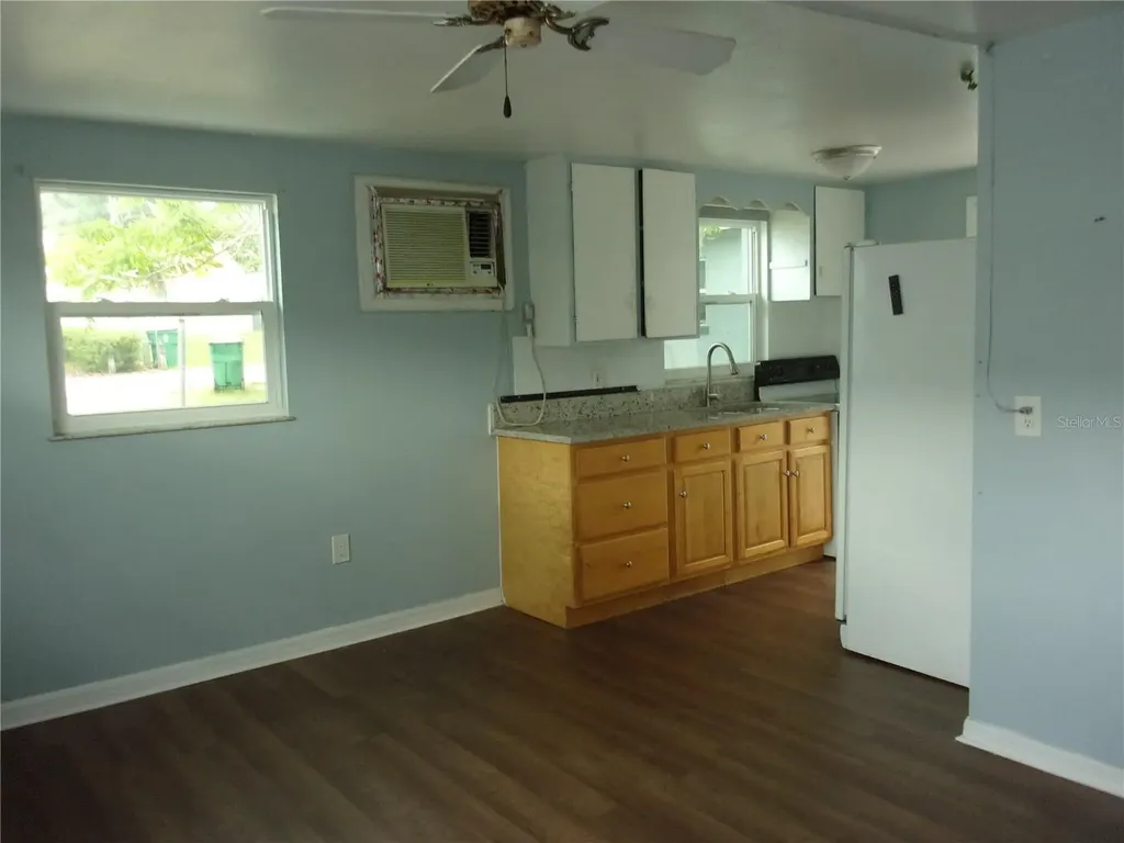 5206 7th Street Zephyrhills FL 33542