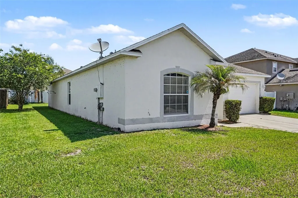1761 Eagle Pines Circle Eagle Lake FL 33839