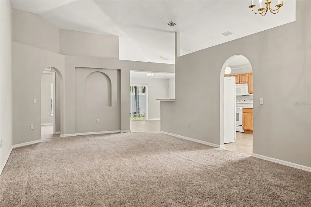 1761 Eagle Pines Circle Eagle Lake FL 33839