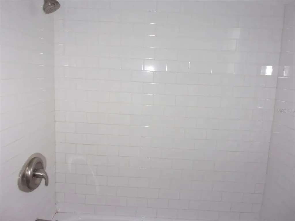 5208 7th Street Zephyrhills FL 33542