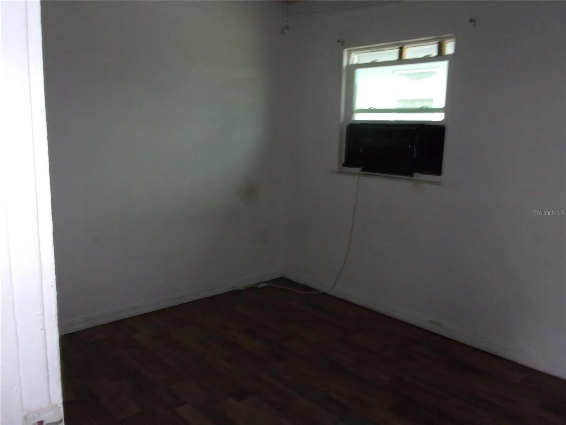 5208 7th Street Zephyrhills FL 33542