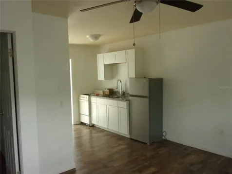 5208 7th Street Zephyrhills FL 33542