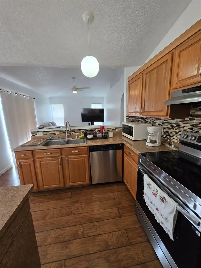 804 Carrousel Lane Kissimmee FL 34759