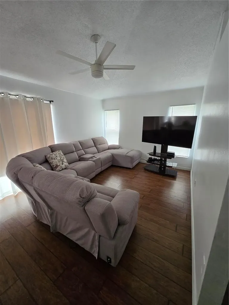 804 Carrousel Lane Kissimmee FL 34759