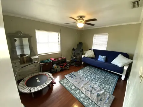 5944 51st Avenue N Kenneth City FL 33709