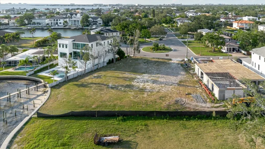 5102 W Longfellow Avenue Tampa FL 33629