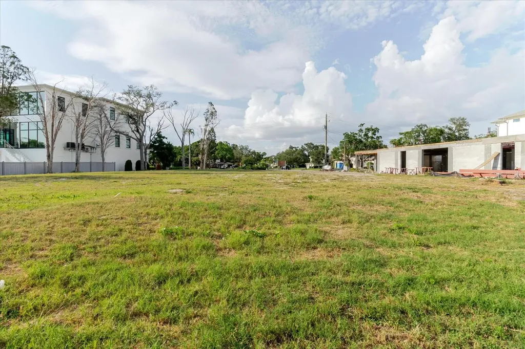 5102 W Longfellow Avenue Tampa FL 33629