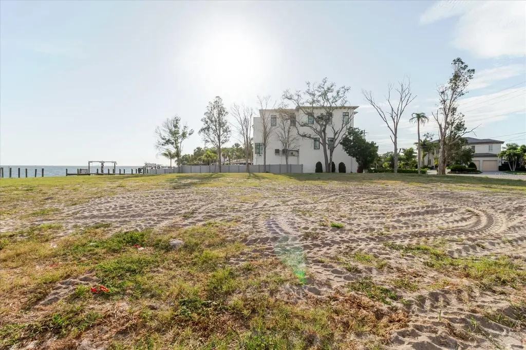 5102 W Longfellow Avenue Tampa FL 33629