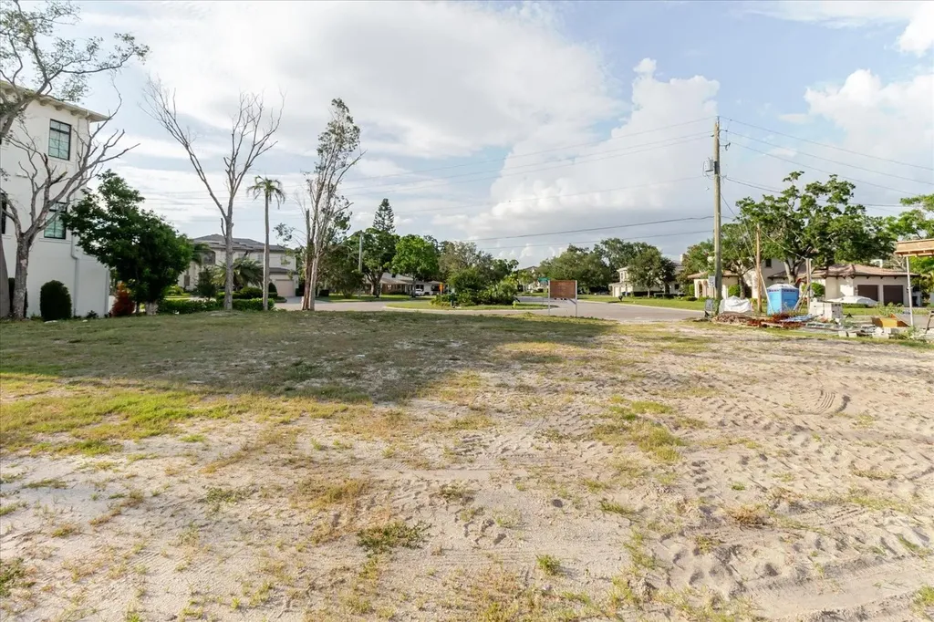 5102 W Longfellow Avenue Tampa FL 33629