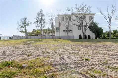 5102 W Longfellow Avenue Tampa FL 33629