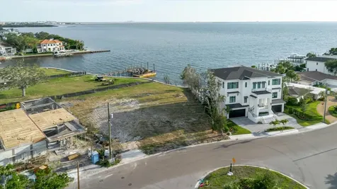 5102 W Longfellow Avenue Tampa FL 33629