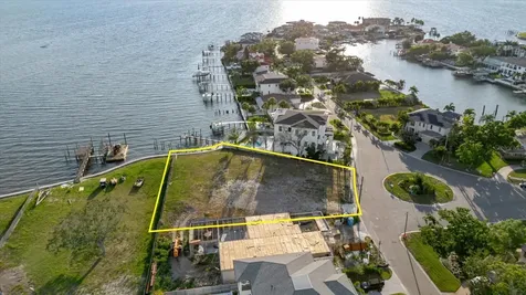 5102 W Longfellow Avenue Tampa FL 33629