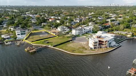 5102 W Longfellow Avenue Tampa FL 33629