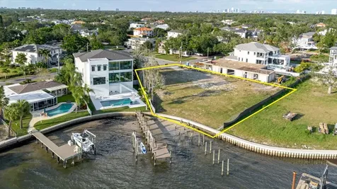 5102 W Longfellow Avenue Tampa FL 33629