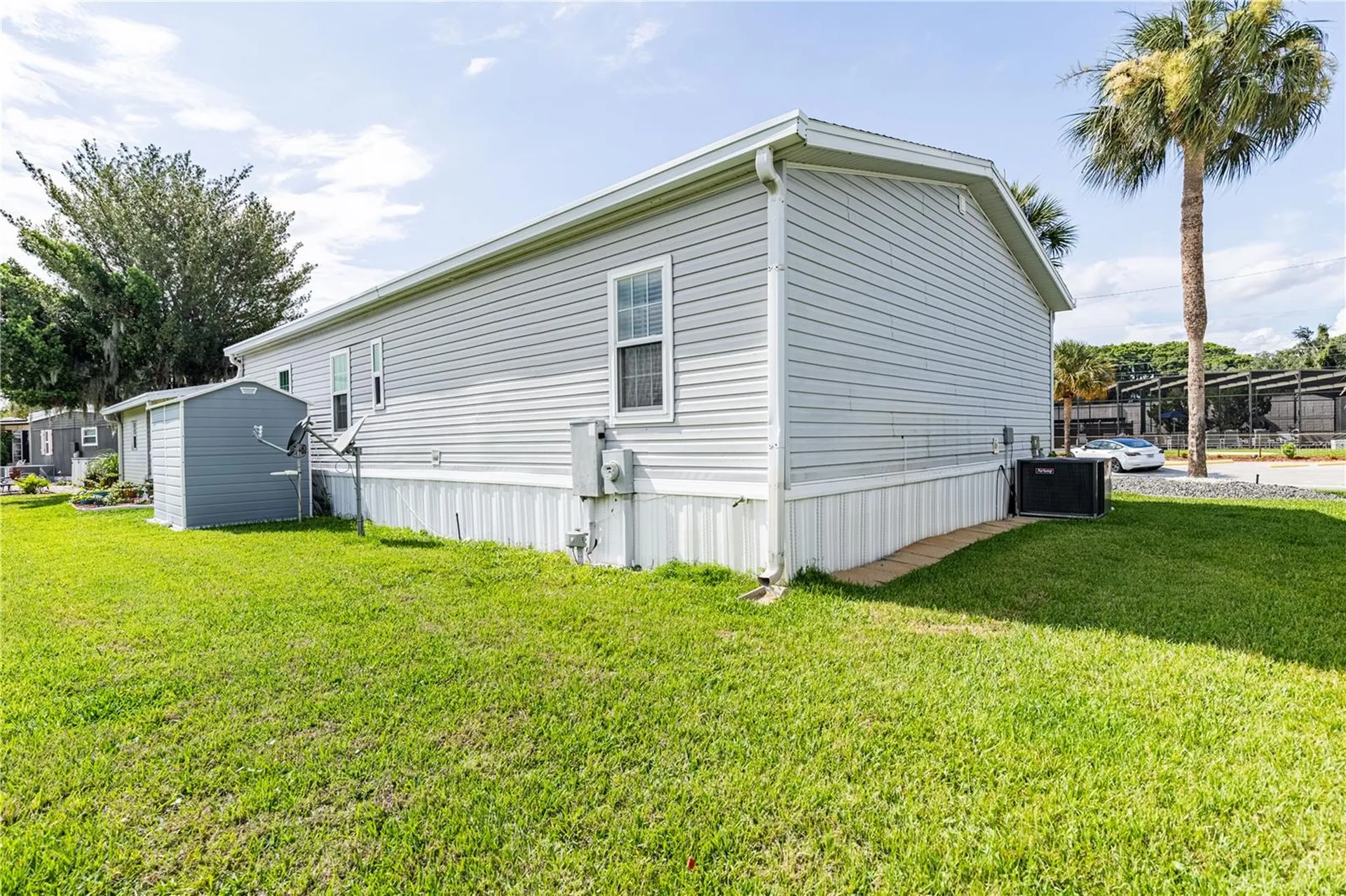 2611 Vindale Road Tavares FL 32778
