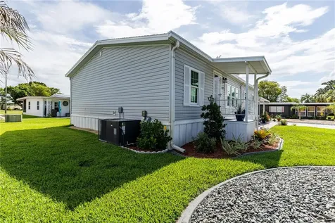 2611 Vindale Road Tavares FL 32778