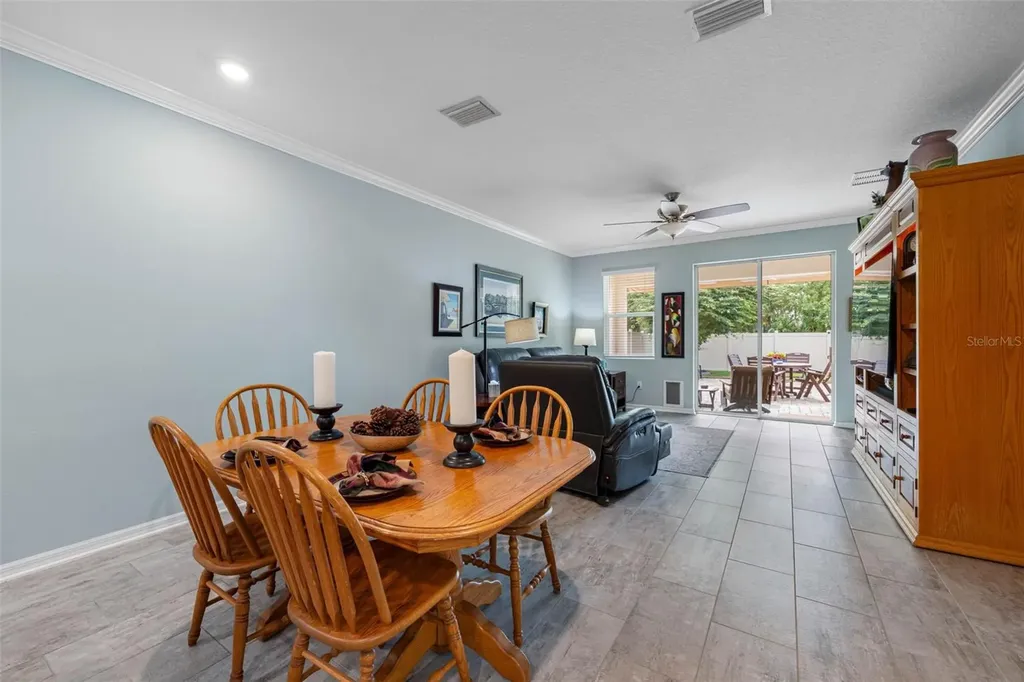 5513 Los Robles Court Palmetto FL 34221