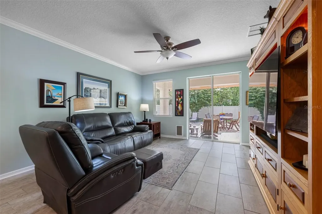 5513 Los Robles Court Palmetto FL 34221